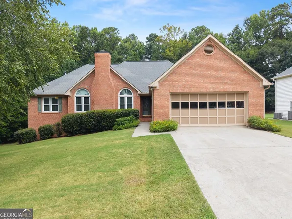1974 Firelight Ln, Buford, GA 30519