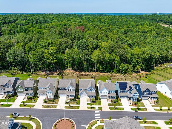 4th image of 71 Highpointe Dr