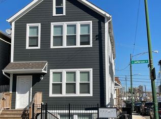 1935 S Jefferson St #2R, Chicago, IL 60616