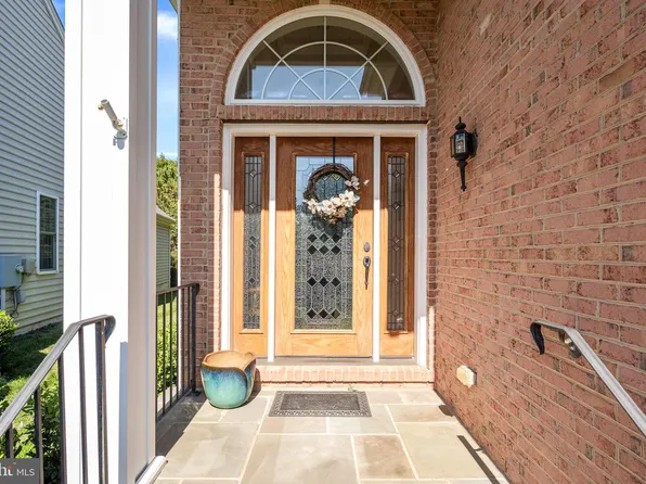 15266 Fog Mountain Cir, Haymarket, VA 20169