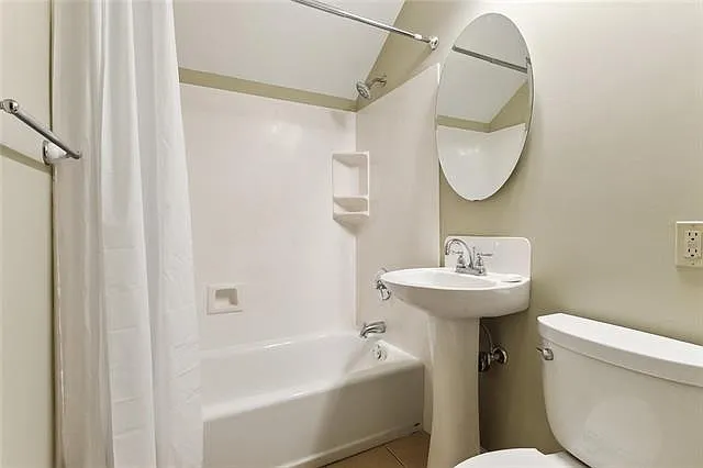 129 Stewart Ave — Photo 11