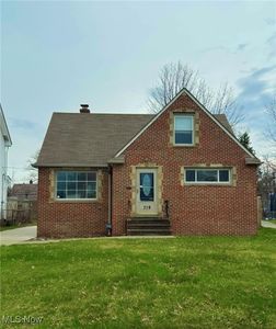 719 E 232nd St, Euclid, OH, 44123
