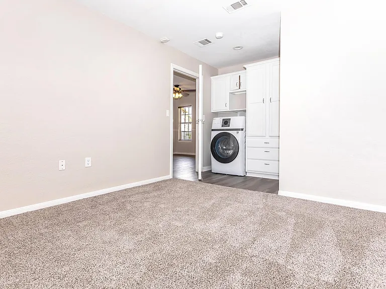 Residence at Piney Shores — Photo 41