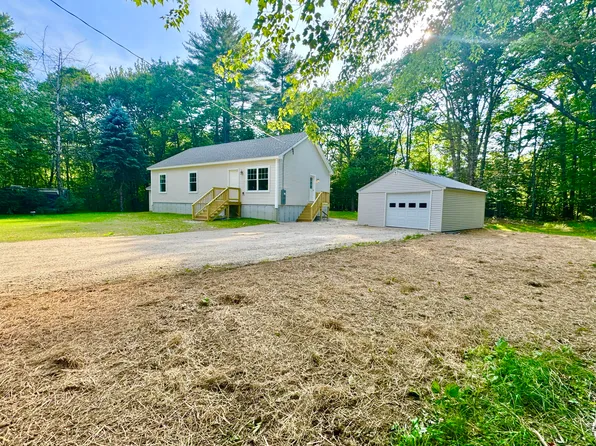 14 Lacey Lane, Buxton, ME 04093