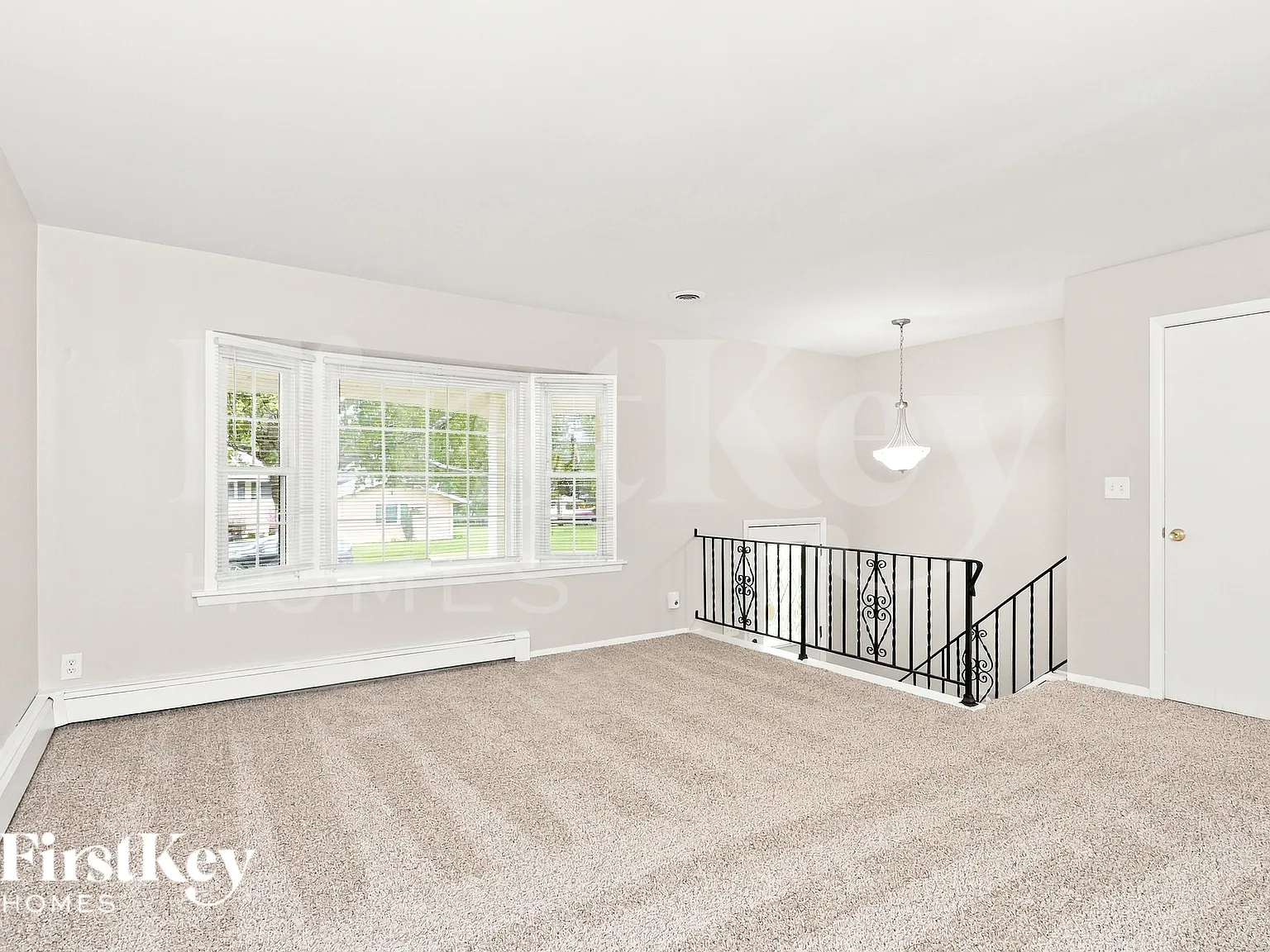 4 bed, 2.0 bath, 2226 sqft, $3,025 — Photo 4