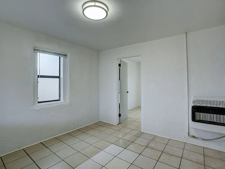 925 Ruth St — Photo 6