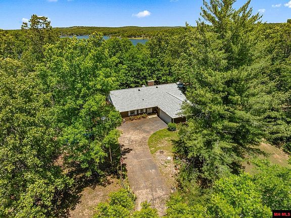 2nd image of 2503 Crescent Dr