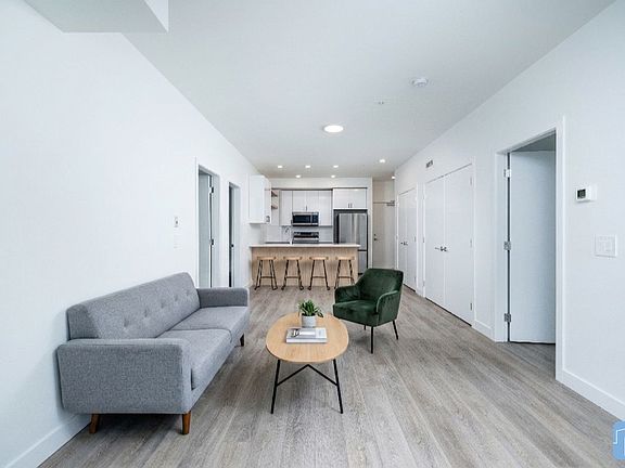5th image of 1430 Cara Glen Ct