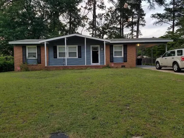 7266 Ainsley St, Fayetteville, NC 28314