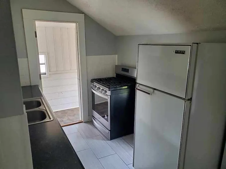 312 Harrison St #1/2 — Photo 6