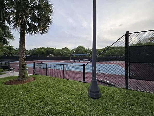 3800 Oaks Clubhouse Dr #112 — Photo 45