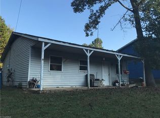 525 Columbia Ave, Ramseur, NC 27316