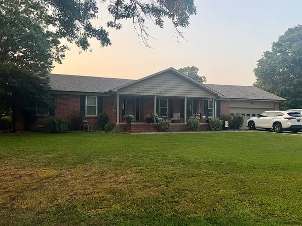 104 Brundige Dr, Martin, TN 38237