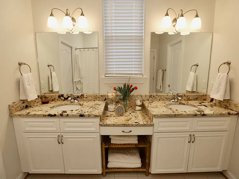 613 Lake Dr — Photo 25