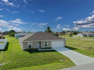 822 NE 10th Ter, Cape Coral, FL 33909