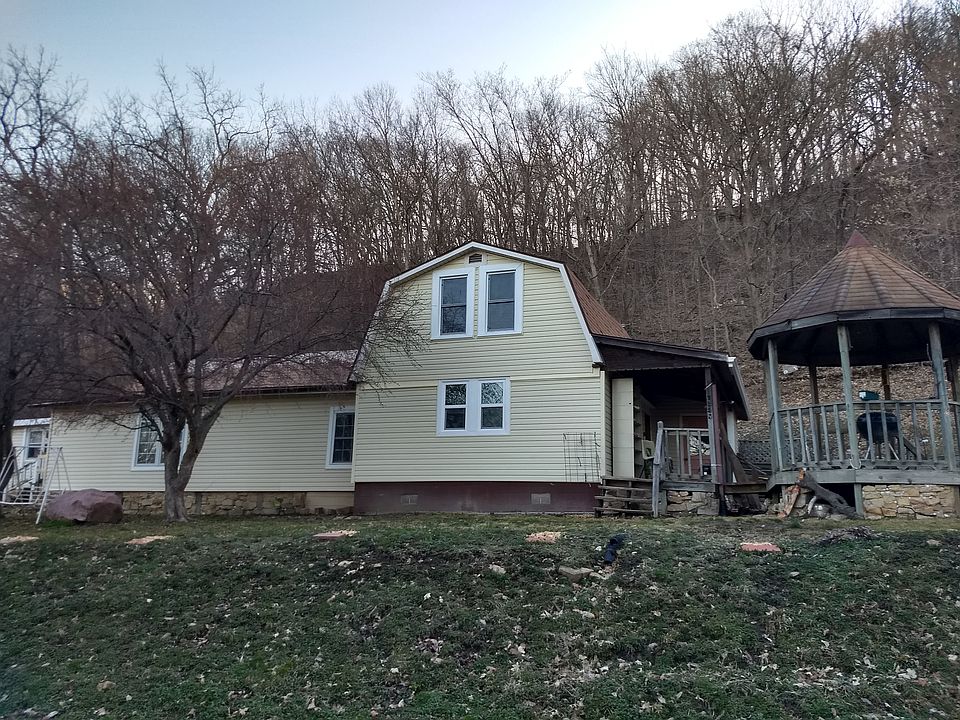 2nd image of 7235 NW River Rd