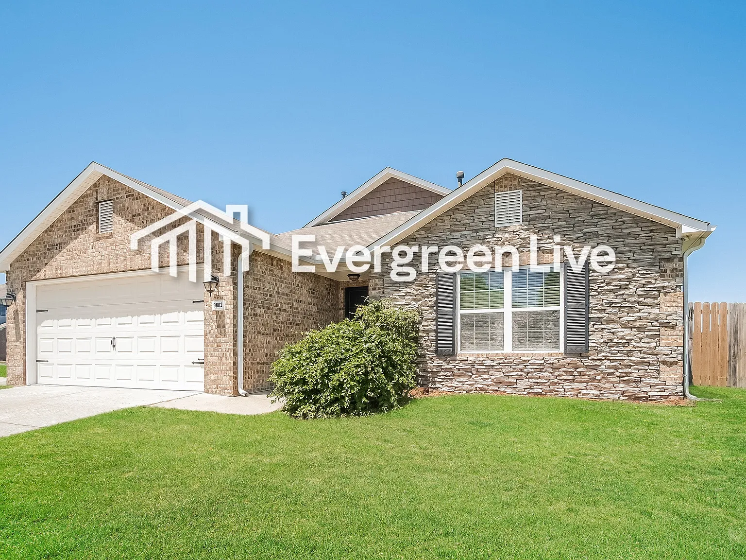 3 bed, 2.0 bath, 1525 sqft, $1,645 — Photo 3