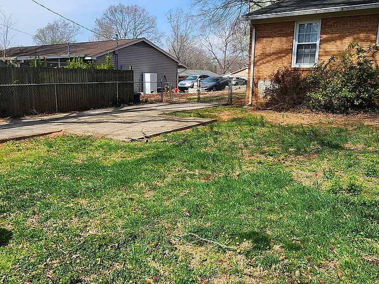 4321 Bedfordshire Dr — Photo 17