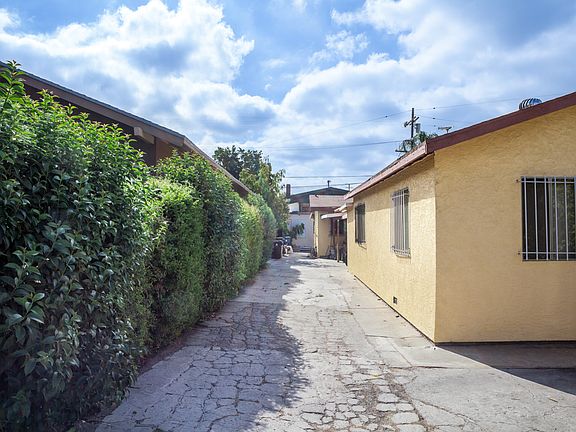 3rd image of 3212 Granada St