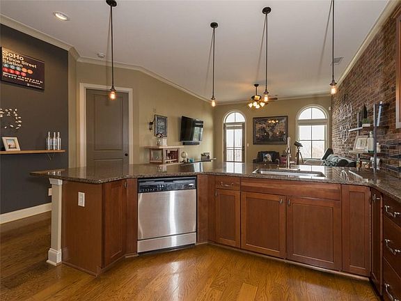 2nd image of 360 Chambers St Unit 355