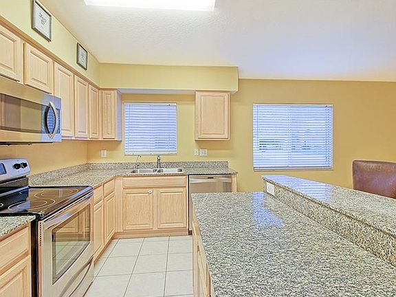 5th image of 10402 Lucaya Dr