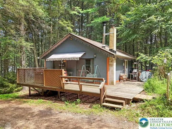 75 Balsam Towamensing, Palmerton, PA 18071