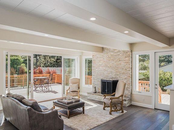 2nd image of 1126 Mestres Dr