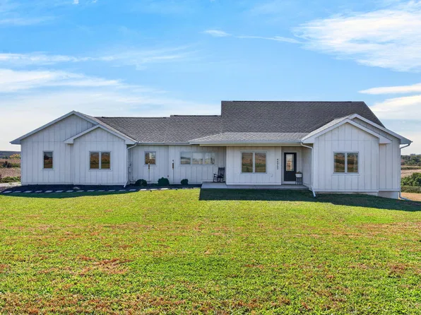 44963 Pioneer Trl, Carson, IA 51525