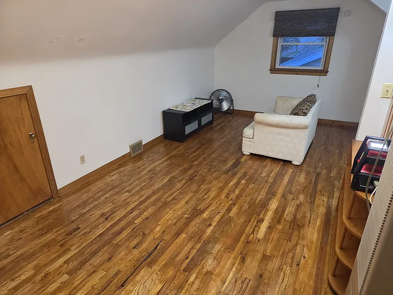 634 E 38th St #1 — Photo 6