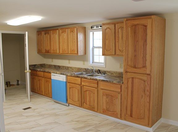 4th image of 1603 East St