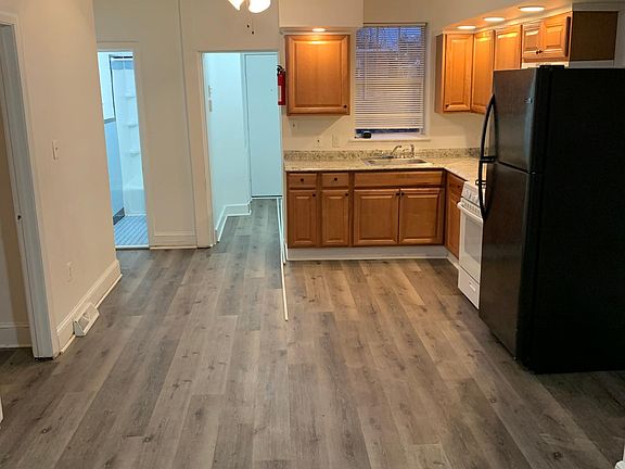 3rd image of 103 W 27th St Unit 1