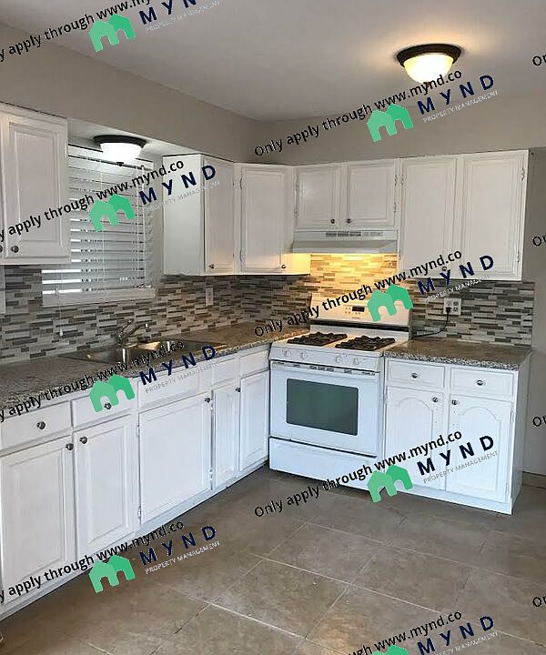 1st image of 315 W 2nd Ave