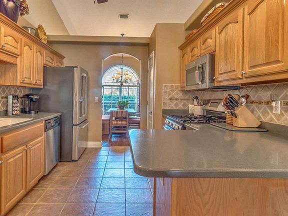 5th image of 1556 Cypress Bend Trl
