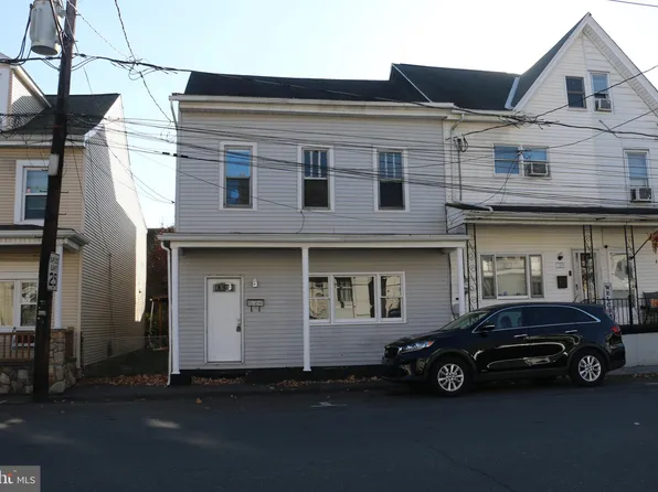 225 North St, Minersville, PA 17954