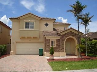 16555 SW 51st Ter, Miami, FL 33185