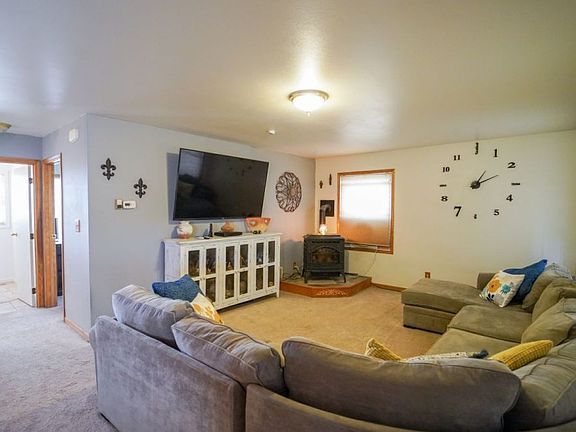 2nd image of 353 Flora Dr