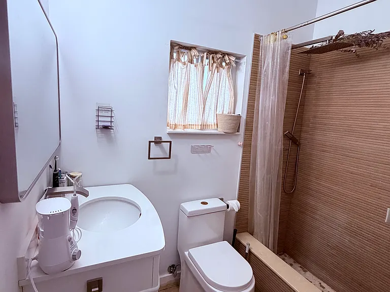 902 Salzedo St #5 — Photo 10