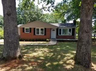 6 Linda Ln, Greenville, SC 29617