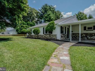 915 Hunters Ln, Oreland, PA 19075