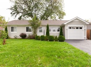 33205 N Sunset Ave, Grayslake, IL 60030