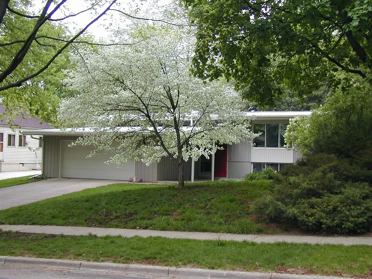 1805 Anderson Ave photo 1