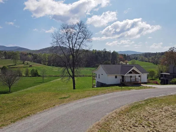 397 Everetts Vw, Blairsville, GA 30512