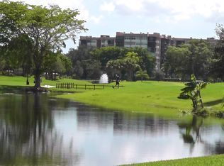 10736 NW 11th St, Pembroke Pines, FL 33026