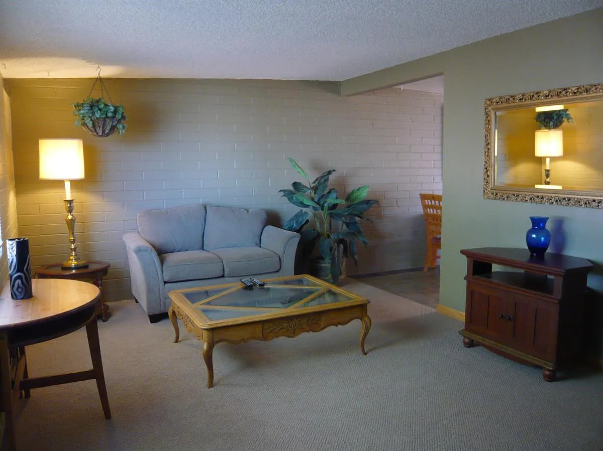 2 bed, 958 sqft, $1,250 — Photo 1