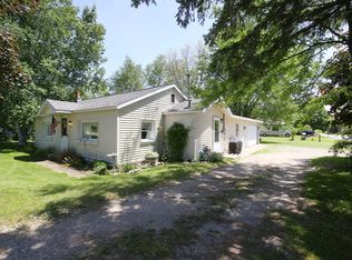 190 Pine St, Cedar Springs, MI