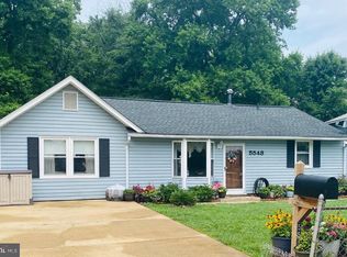 5548 Halwis St, Alexandria, VA 22303