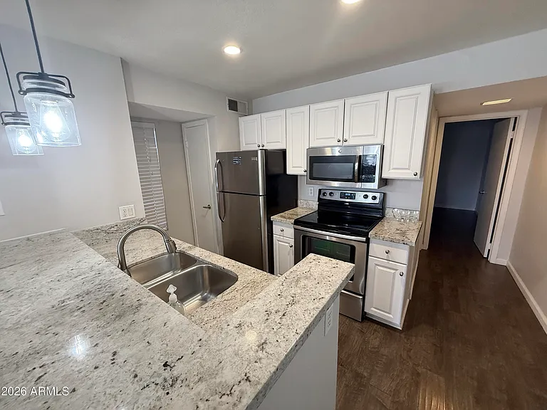 19820 N 13th Ave #206 — Photo 11