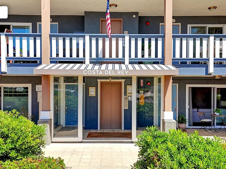 2715 Camino Del Mar — Photo 2