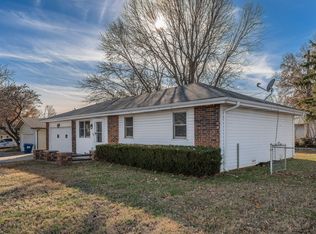3315 S Delaware Ave, Springfield, MO 65804