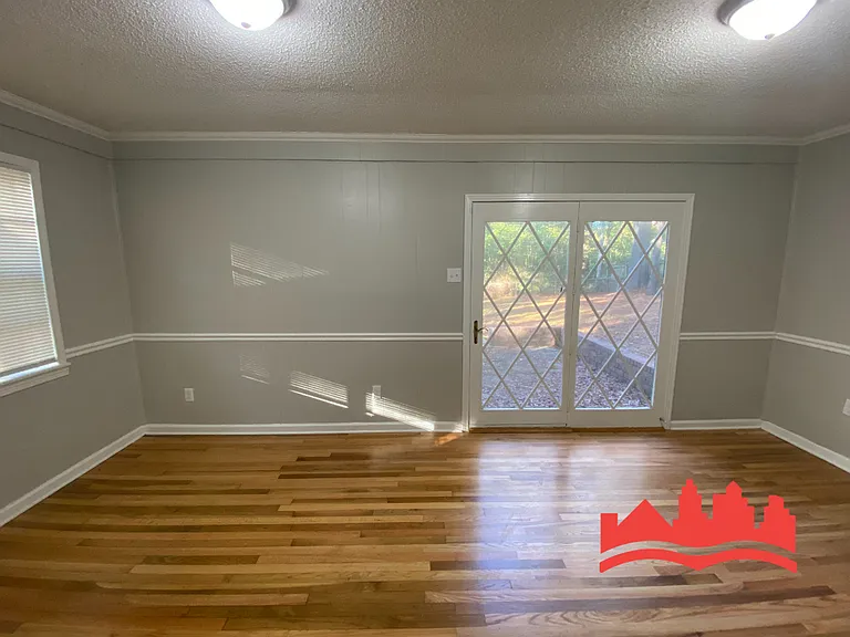 4242 Escrow St — Photo 10